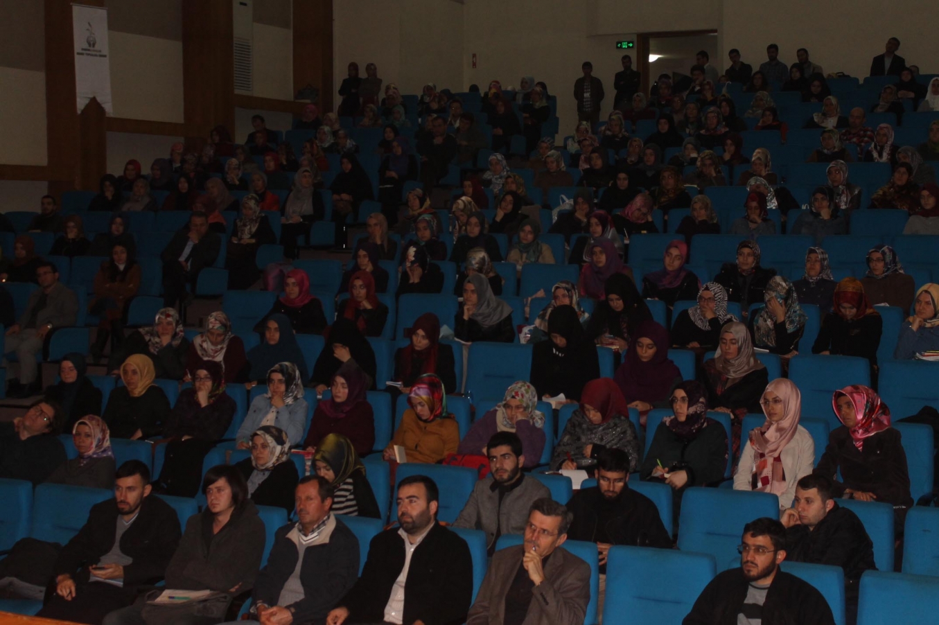 Erdemli Gençlik'ten ‘İslam ve Modernizm’ konferansı